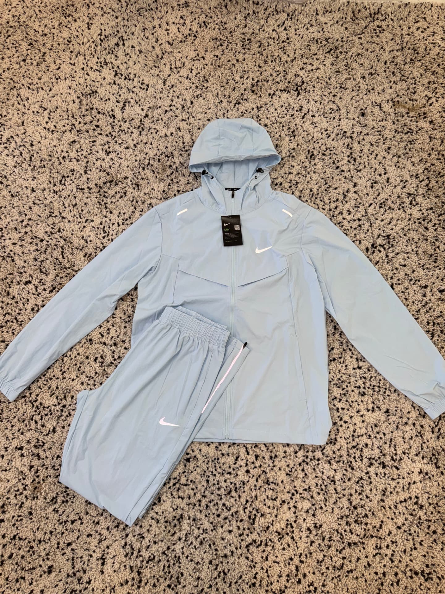 Nike Windrunner treningsdress – lyseblå