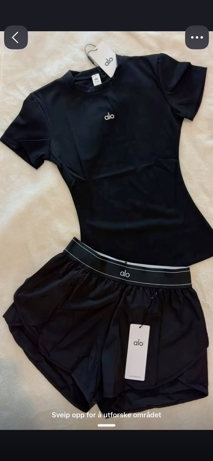 Alo sett – t-skjorte og shorts, sort